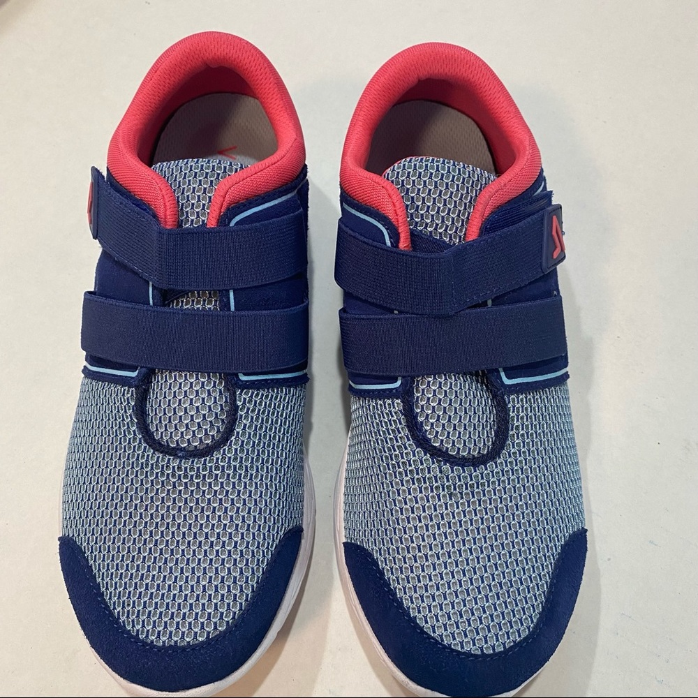Vionic Velcro Closure Tennis Shoes Size 8